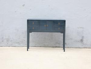 Blaue Konsole